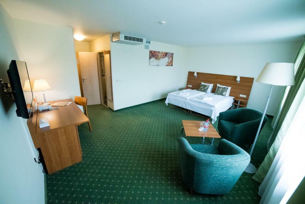 Hotel Tigra Priekuļi Eksteriør bilde