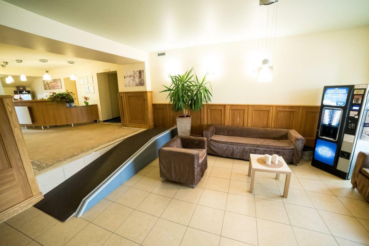 Hotel Tigra Priekuļi Eksteriør bilde
